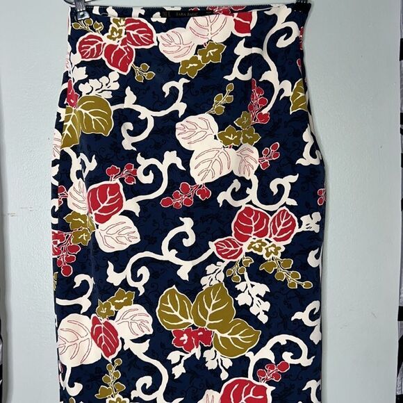 ZARA leaf vine print stretchy pencil skirt navy green cream red Sz S NWOT - Picture 4 of 10